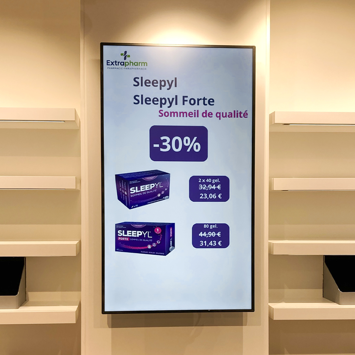Installation d'un écran comptoir pour la nouvelle pharmacie d'ExtraPharm à la médiacité de Liège