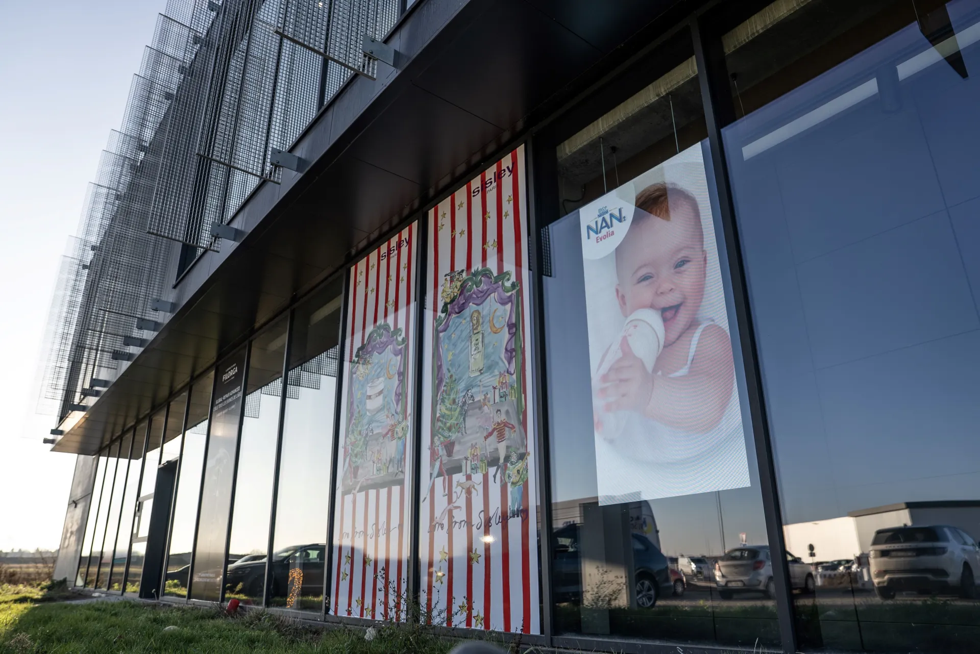 Ecran vitrine pharmacie extrapharm