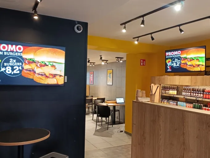 &Eacute;crans d'affichage dynamique chez Fritapapa