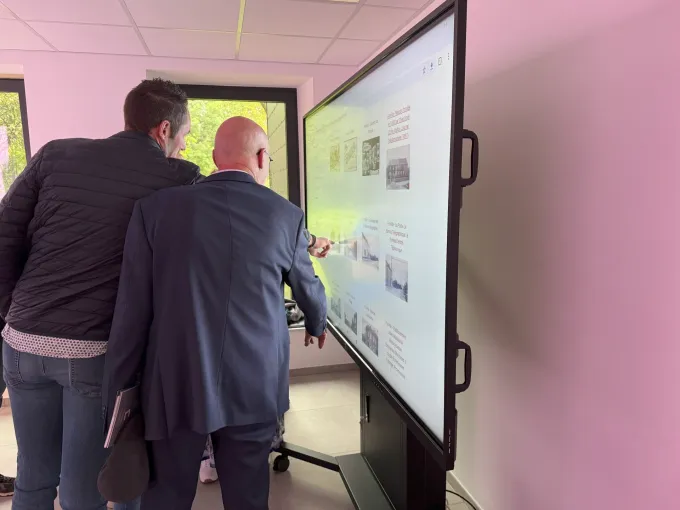&eacute;cran interactif fernelmont