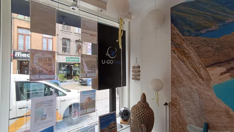 &eacute;cran vitrine agence voyage