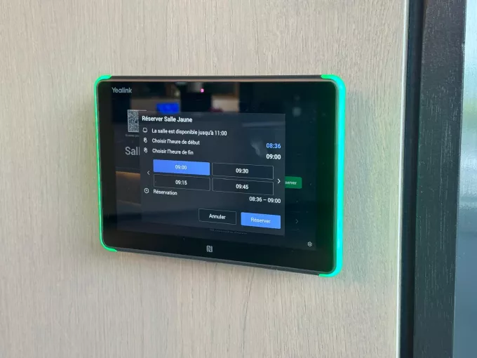 Tablette de r&eacute;servation de salle libre 