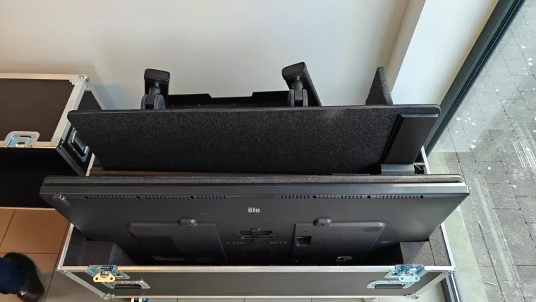 Flightcase pour trabsport de 2 &eacute;crans tactiles - Educam