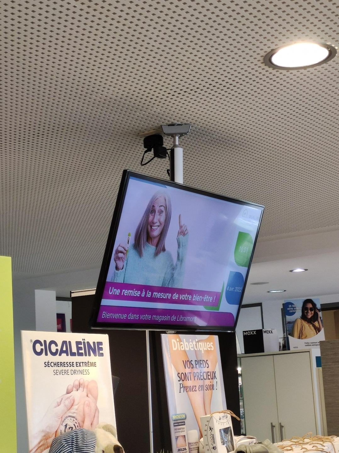 Solution d'affichage dynamique dans des magasins QUALIAS