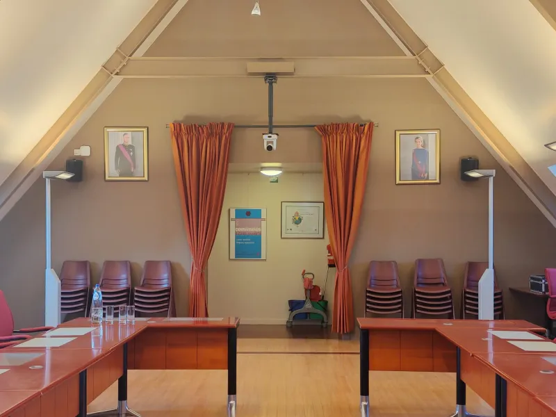 Micros et cam&eacute;ra pour la salle communale de Perwez