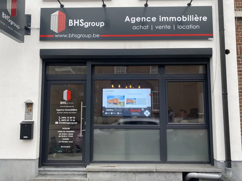 Placement d'un &eacute;cran d'affichage num&eacute;rique