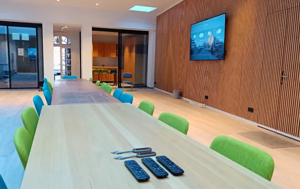 &Eacute;cran professionnel Philips 86 pouces