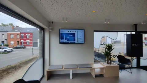 &eacute;cran vitrine salle d'attente dentiste