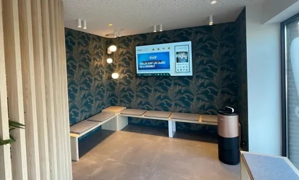 ecran-salle-attente-cabinet-dentaire